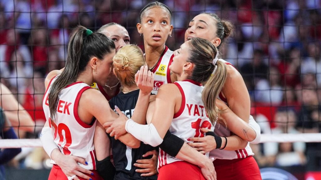 Melissa Vargas ve takım arkadaşları 2026 Avrupa Şampiyonası finalinde